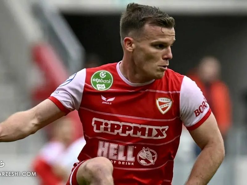 دنیل بجای دانیال!