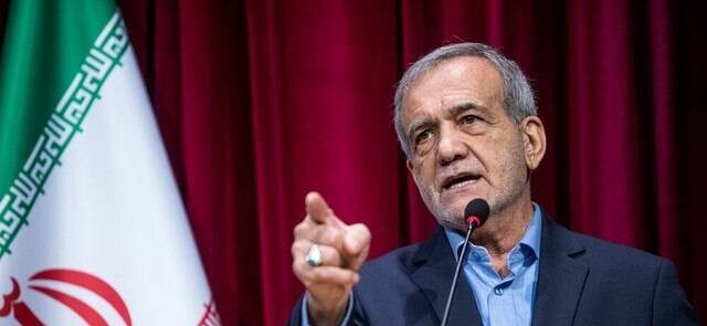 پزشکیان: دشمن مدرسه و دانشگاه را برای مهار پیشرفت ایران هدف قرار می‌دهد