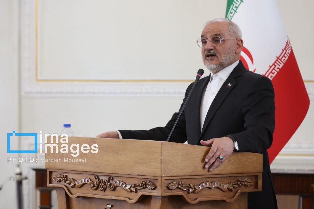 شهید خرازی علمدارِ ایده گفت‌وگوی تمدن‌ها بود