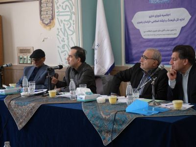 ما خادمان اهالی فرهنگ و هنر هستیم