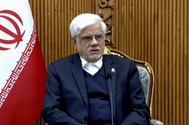عارف: قهرمانی جوانان وزنهبردار ایران، تجلی امید و مقاومت در برابر فشارهای دشمنان است
