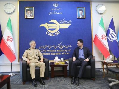 دریادار سیاری: آمریکا در جنگ با ایران شکست خواهد خورد