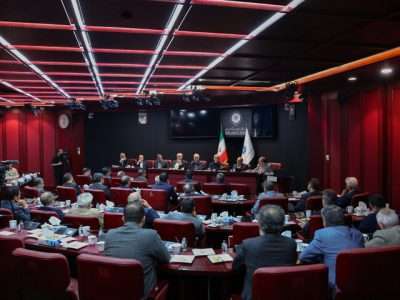 حل مشکلات ارزی، بانکی و گمرکی فعالان اقتصادی در دستور کار دولت