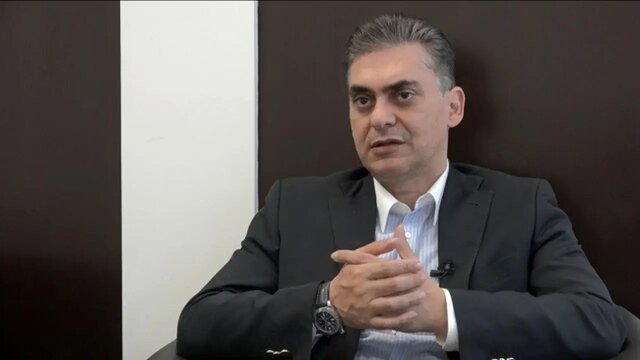 اقتصاد در دو راهی رانت و آزادسازی