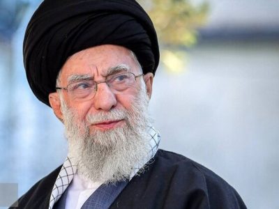 پیکر مطهر رهبر شهید به خاک سپرده شد