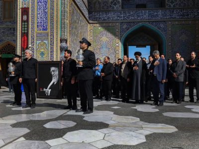 حضور کتابداران رضوی بر سر مزار رهبر شهید و تجدید پیمان با آرمان‌ها
