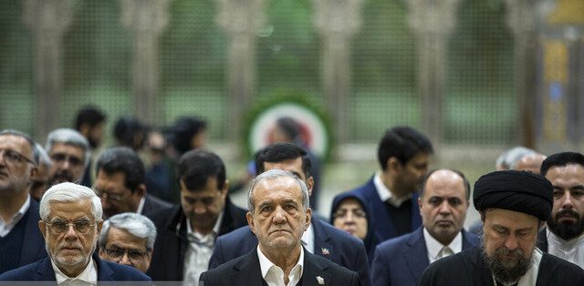 تجدید میثاق رئیس‌جمهوری با امام راحل