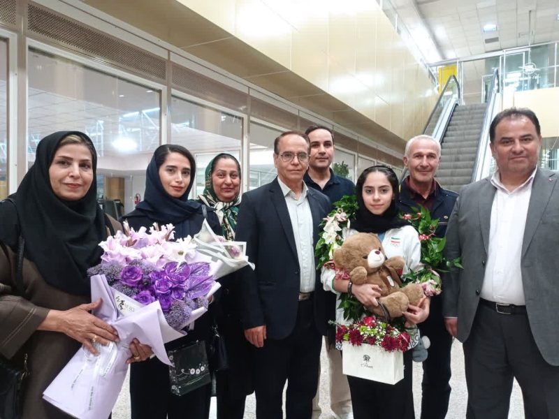 استقبال بی‌نظیر از نخستین بانوی ژیمناست اعزامی به ناگویا در مشهد مقدس
