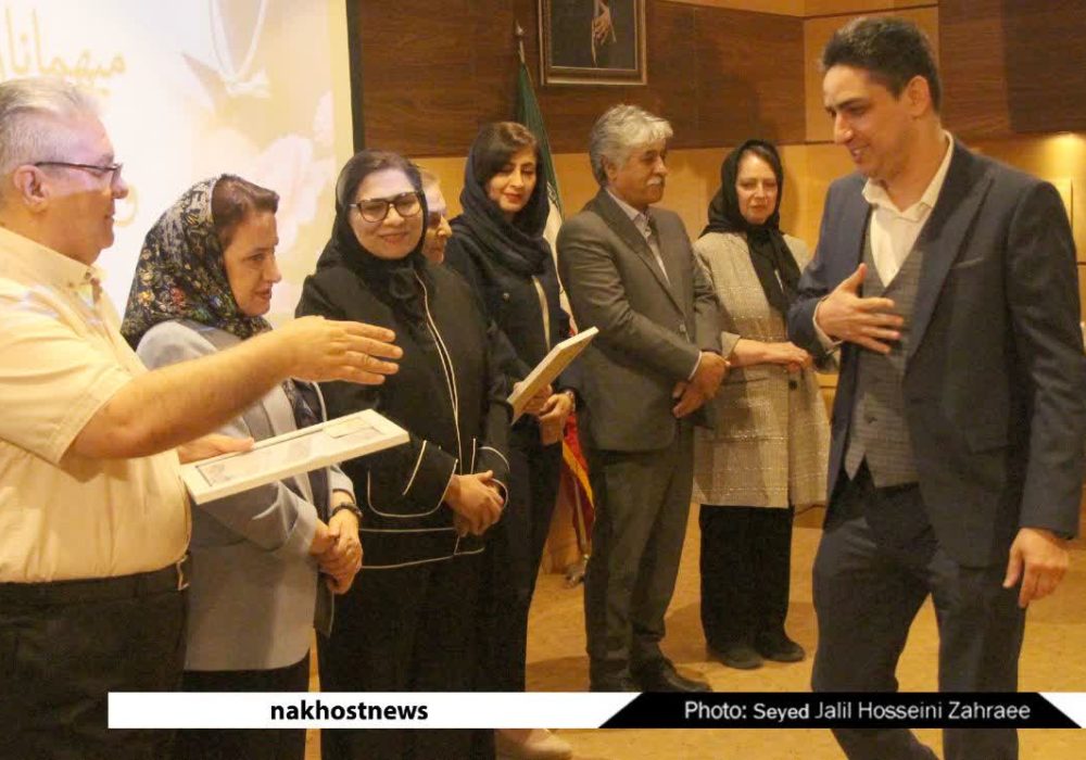 به مناسبت روز پرستار تقدیر از کادر درمان بیمارستان ناظران مشهد (۴)